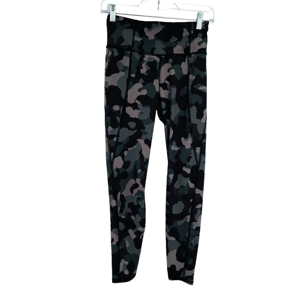 Athleta Lightning Camo 7/8 Tight Womens XS Grey Black Leggings Athleisure